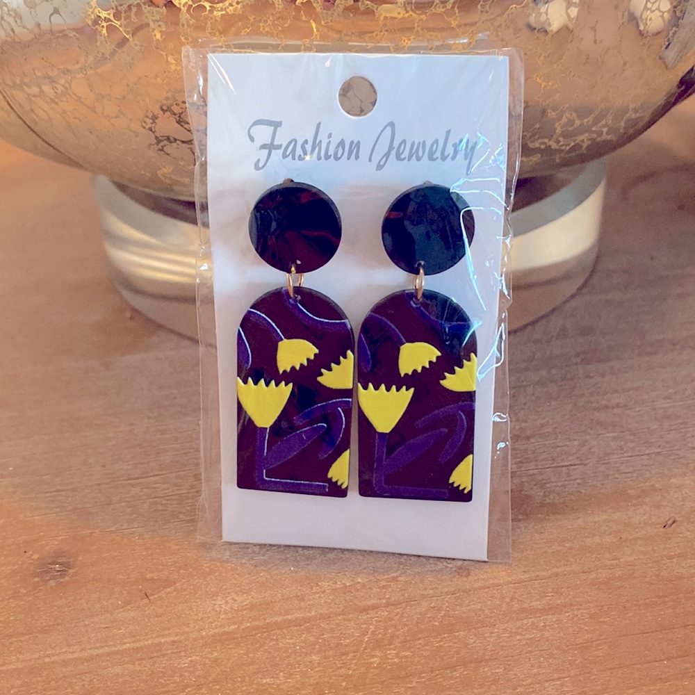 Resin drop earrings